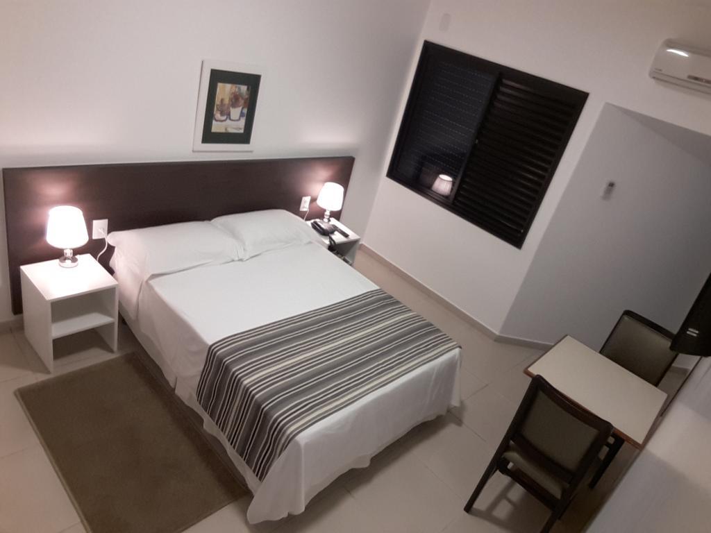 Hz Hotel Patos de Minas Extérieur photo